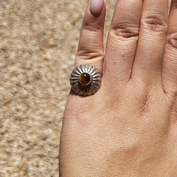 Vintage Navajo Tiger's Eye Concho Style Small Silver‎ Ring Handmade Jewelry - Picture 4 of 9